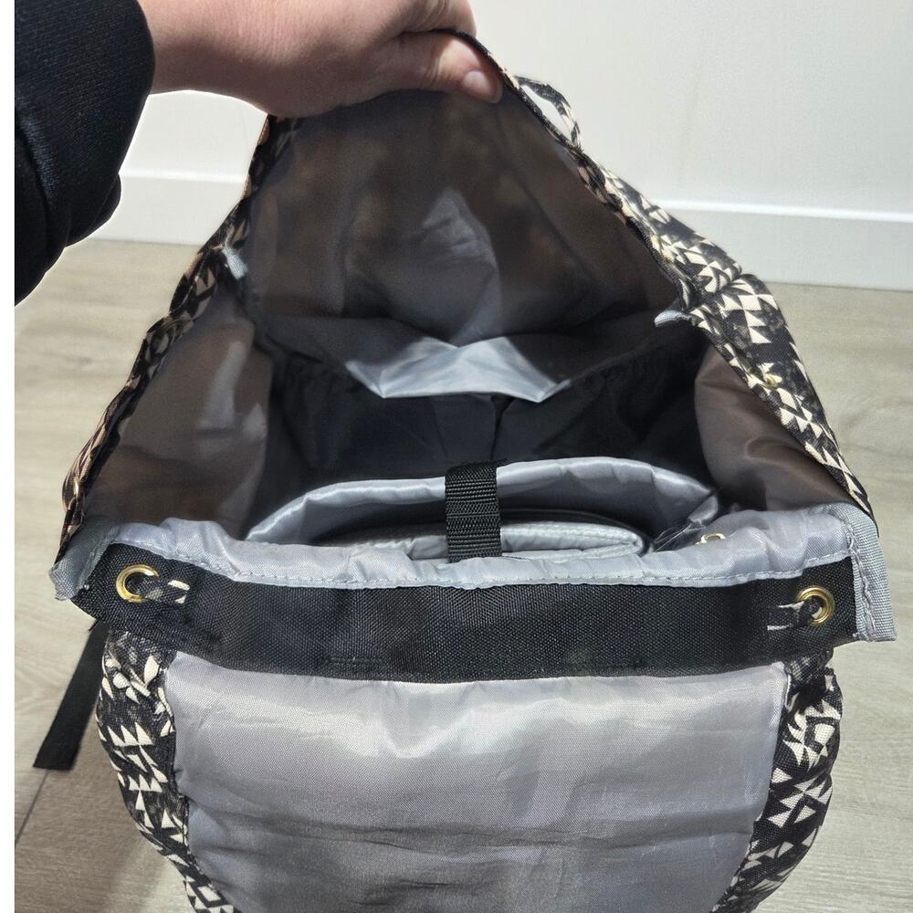 Fisher-Price Shilon Southwest Black & White 3 Piece Diaper Bag Backpack - Picture 10 of 12